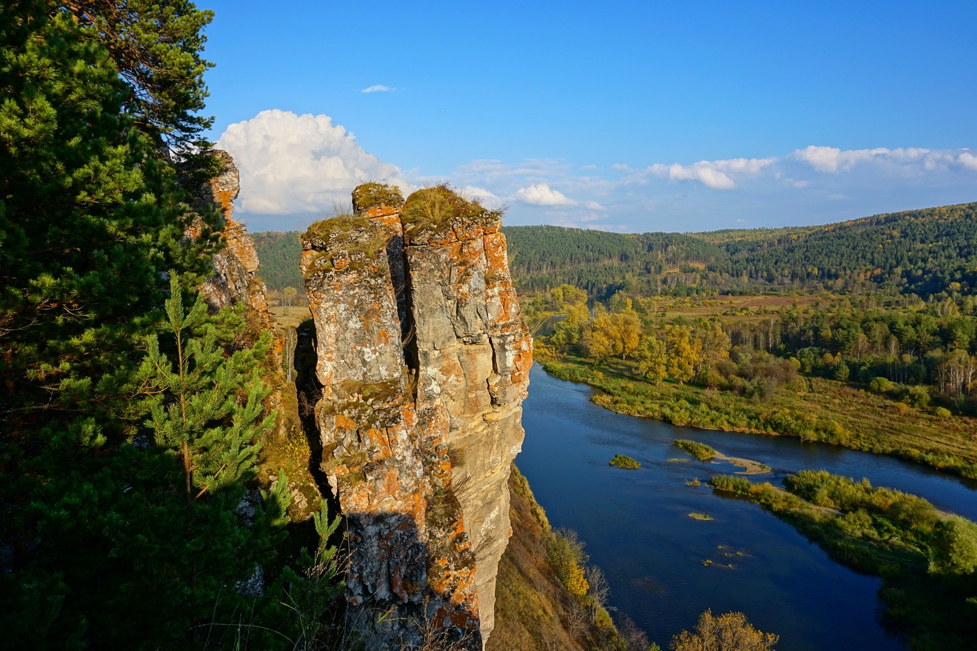 Лимоновский гребень на реке Юрюзань